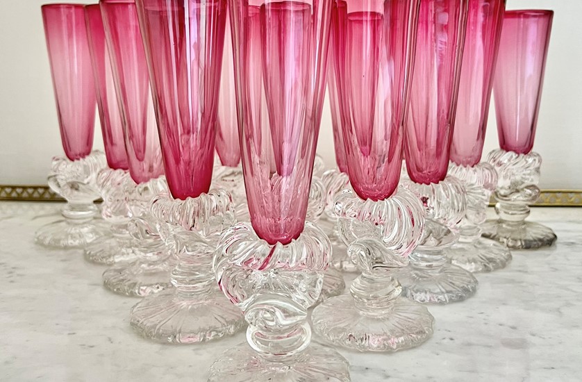 Extensive suite of signed Anthony Stern hand blown champagne flutes